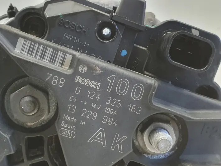 Opel Astra III H 1.8 16V ALTERNATOR 100A bosch 0124325163 AK