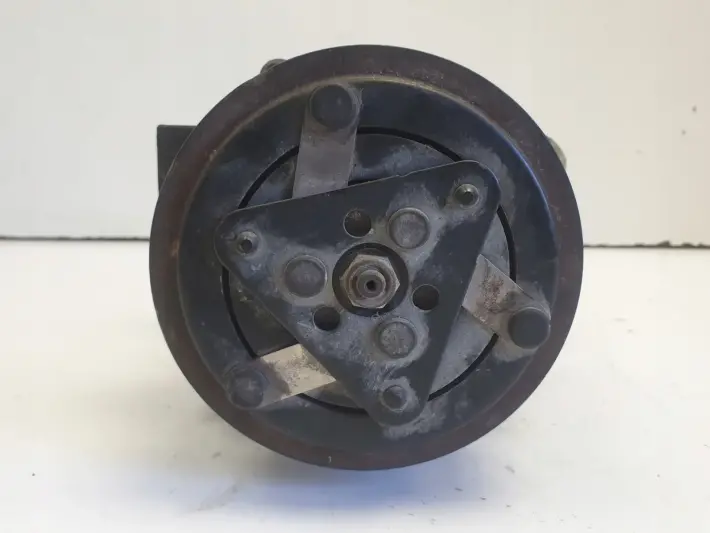 Volvo S40 II V50 2.0 D SPRĘŻARKA KLIMATYZACJI oryg