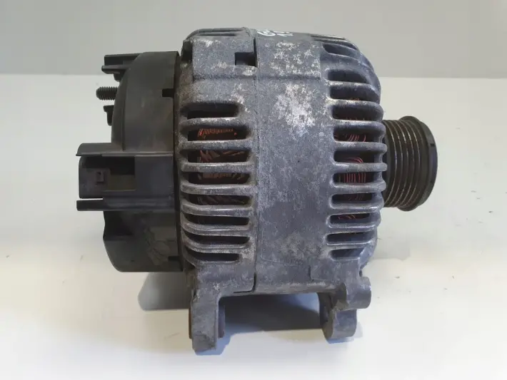 VW Golf V 2.0 TDI ALTERNATOR valeo 021903026L 180A