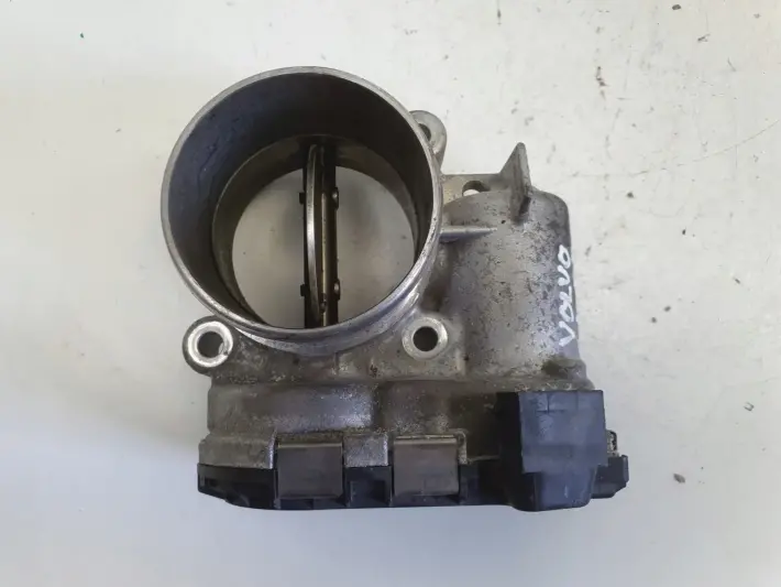 Volvo S40 II V50 2.4 D5 PRZEPUSTNICA 31216665 0280750520