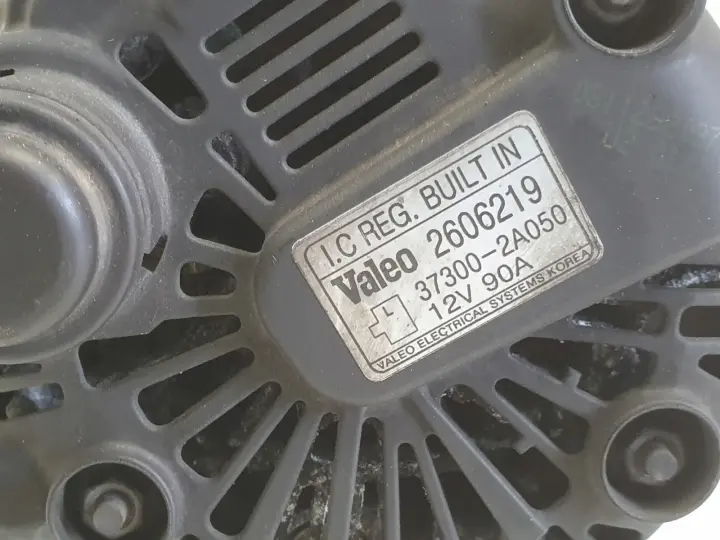 Hyundai i20 1.4 CRDI ALTERNATOR 37300-2A050 valeo 90A