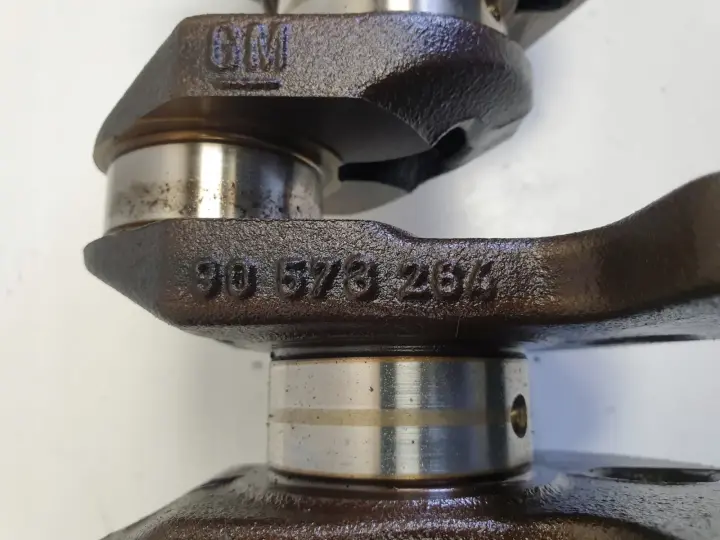 Opel Corsa C 1.2 16V WAŁ KORBOWY Z12XE 90573264