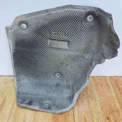 BMW F01 F02 PRAWA OSONA TERMICZNA TŁUMIKA 7185212