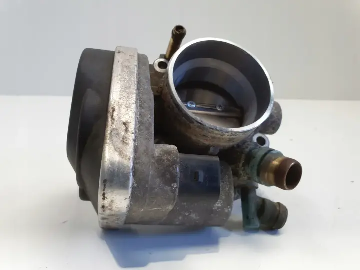 Opel Astra III H 1.6 16V PRZEPUSTNICA 55560398