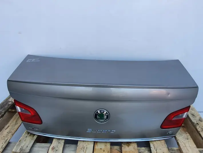 Skoda Superb II TYLNA KLAPA BAGAŻNIKA 9202 LF8H