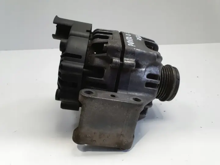 Fiat Punto II 1.3 M-JET ALTERNATOR valeo 46823547