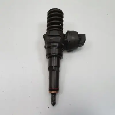 VW Golf V 2.0 SDI POMPOWTRYSKIWACZ wtrysk 038130073BR
