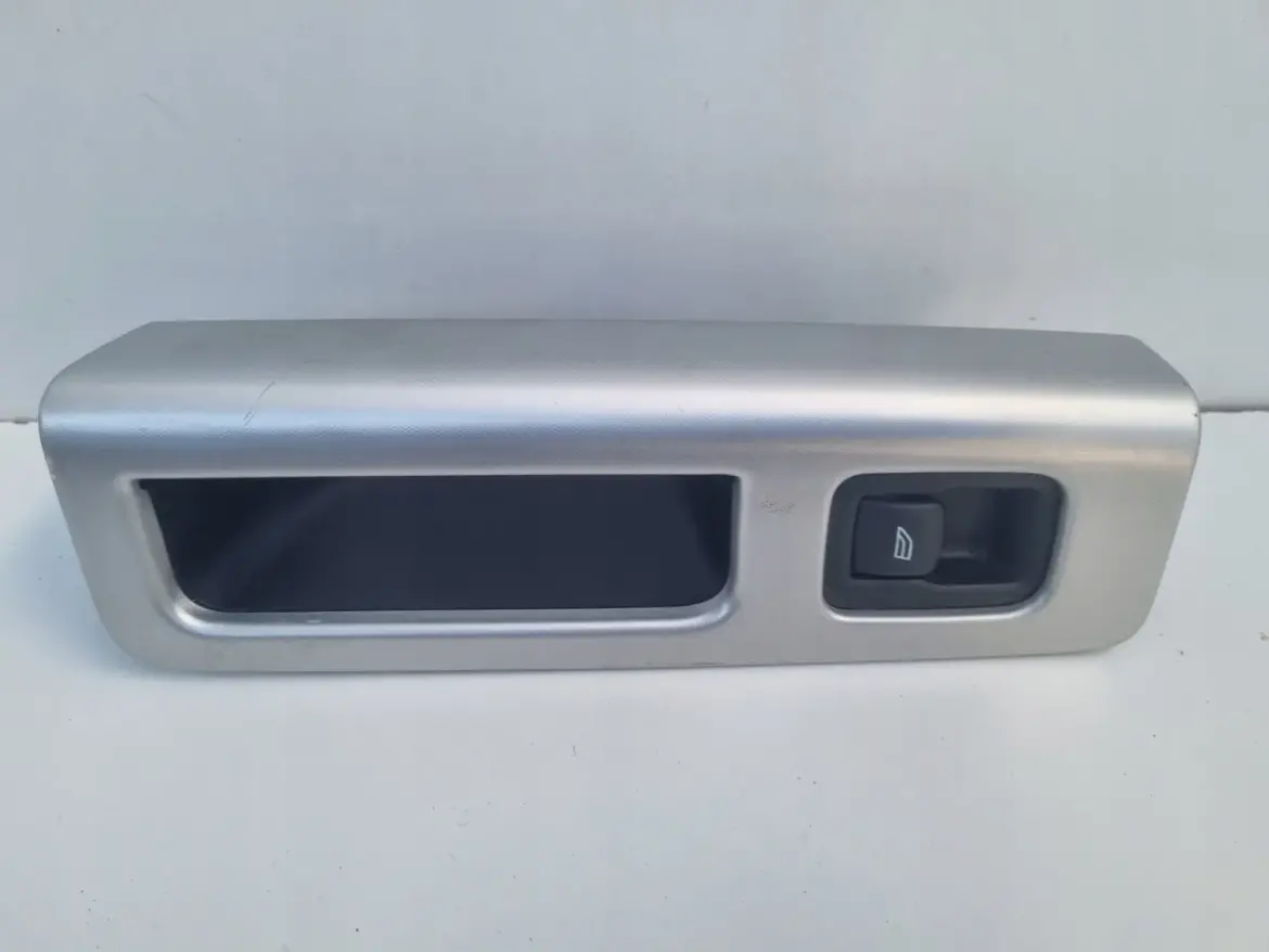 Volvo S40 II V50 PRAWY TYLNY PRZEŁĄCZNIK SZYB panel rączka uchwyt 8663819