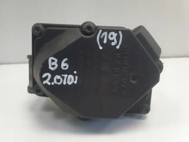 VW Passat B6 2.0 TDI PRZEPUSTNICA 03G128063G