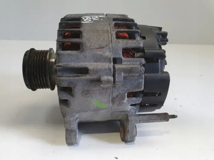 VW Passat B6 1.9 TDI ALTERNATOR Valeo 03L903023E 180A