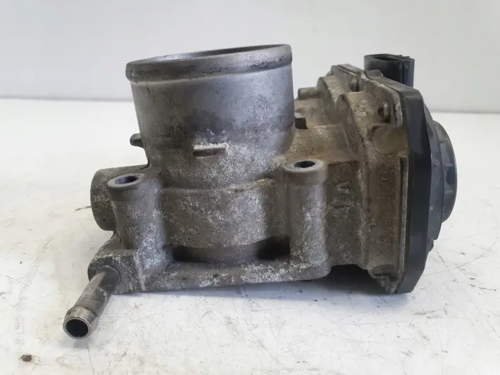Nissan Pixo 1.0 12V PRZEPUSTNICA