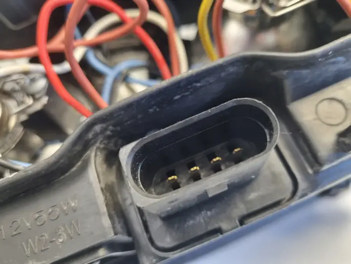 Audi A3 LIFT 00-03r PRZEDNIA LAMPA LEWA lewy przód anglik DEPO