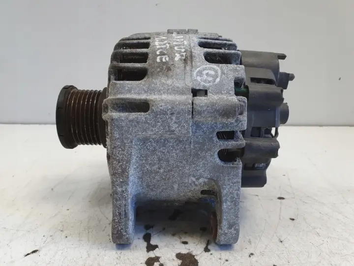 Renault Clio IV 0.9 TCe ALTERNATOR valeo 231007842R