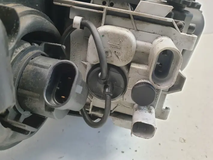 BMW E46 Compact XENON PRZEDNIA LAMPA PRAWA przód