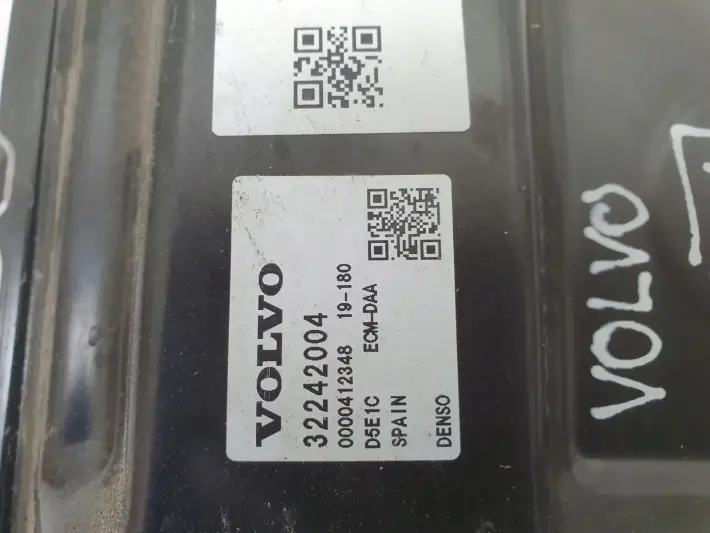 Volvo XC60 II 2.0 T6 STEROWNIK SILNIKA komputer 32242004