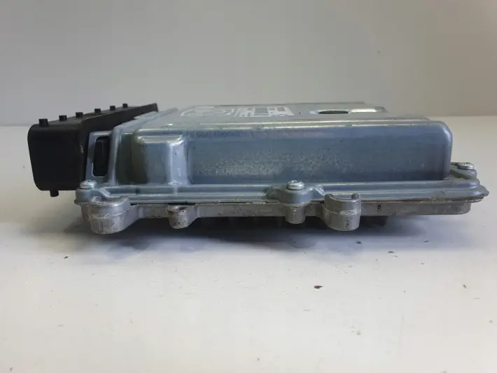 Volvo XC60 2.4 D5 STEROWNIK SILNIKA komputer 31392982