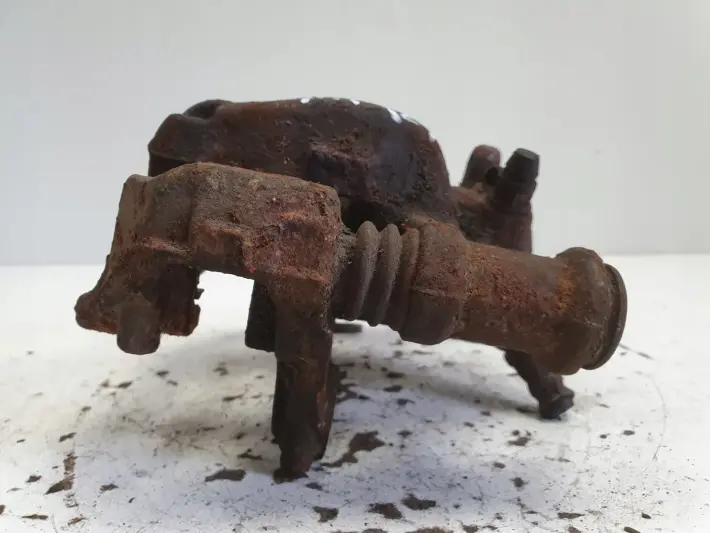 Mercedes Vito W447 PRAWY TYLNY ZACISK HAMULCOWY tył pasażera P.T