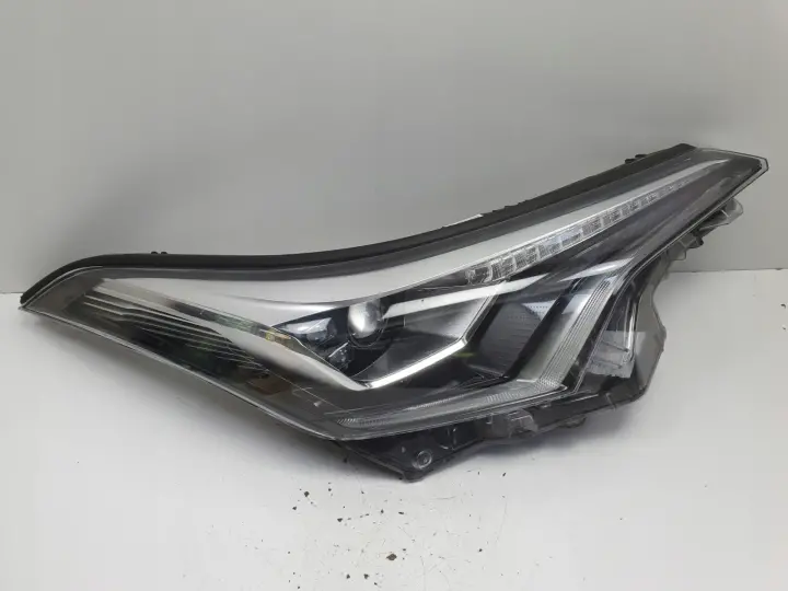 Toyota CHR C-HR PRZEDNIA LAMPA PRAWA prawy przód FULL LED 81110-F4071-00