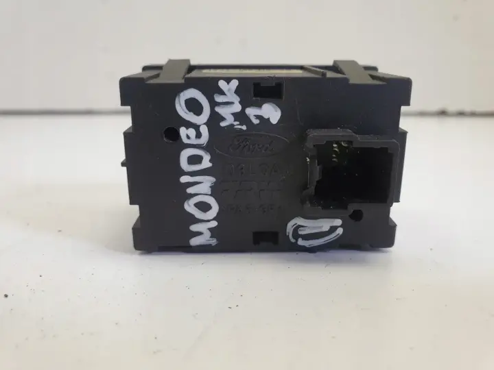 Mondeo III MK3 PRZEŁĄCZNIK PODGRZEWANIA FOTELI