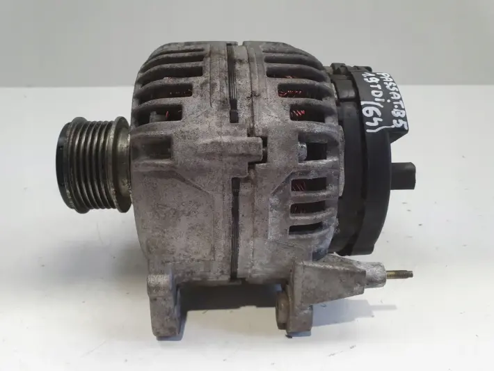 Audi A3 II 8P 1.9 TDI ALTERNATOR BOSCH
