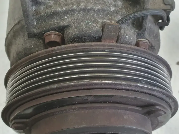 Volvo XC90 2.4 D5 SPRĘŻARKA KLIMATYZACJI pompa 31308261