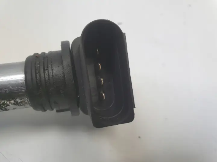 VW Polo IV 1.2 12V CEWKA ZAPŁONOWA 03D905715A