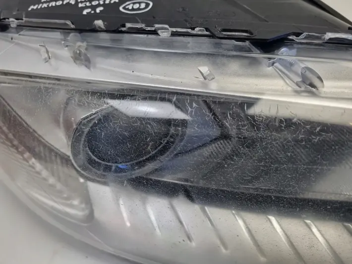 Volvo S80 II V70 III 06-16r PRZEDNIA LAMPA PRAWA PRAWY PRZÓD xenon 31214348
