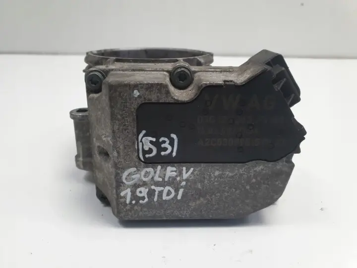 VW Golf V 1.9 TDI PRZEPUSTNICA 03G128063J