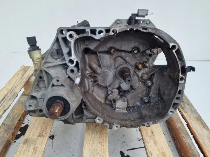 Dacia Sandero I 1.6 8V SKRZYNIA BIEGÓW JH3060 manualna MANUAL