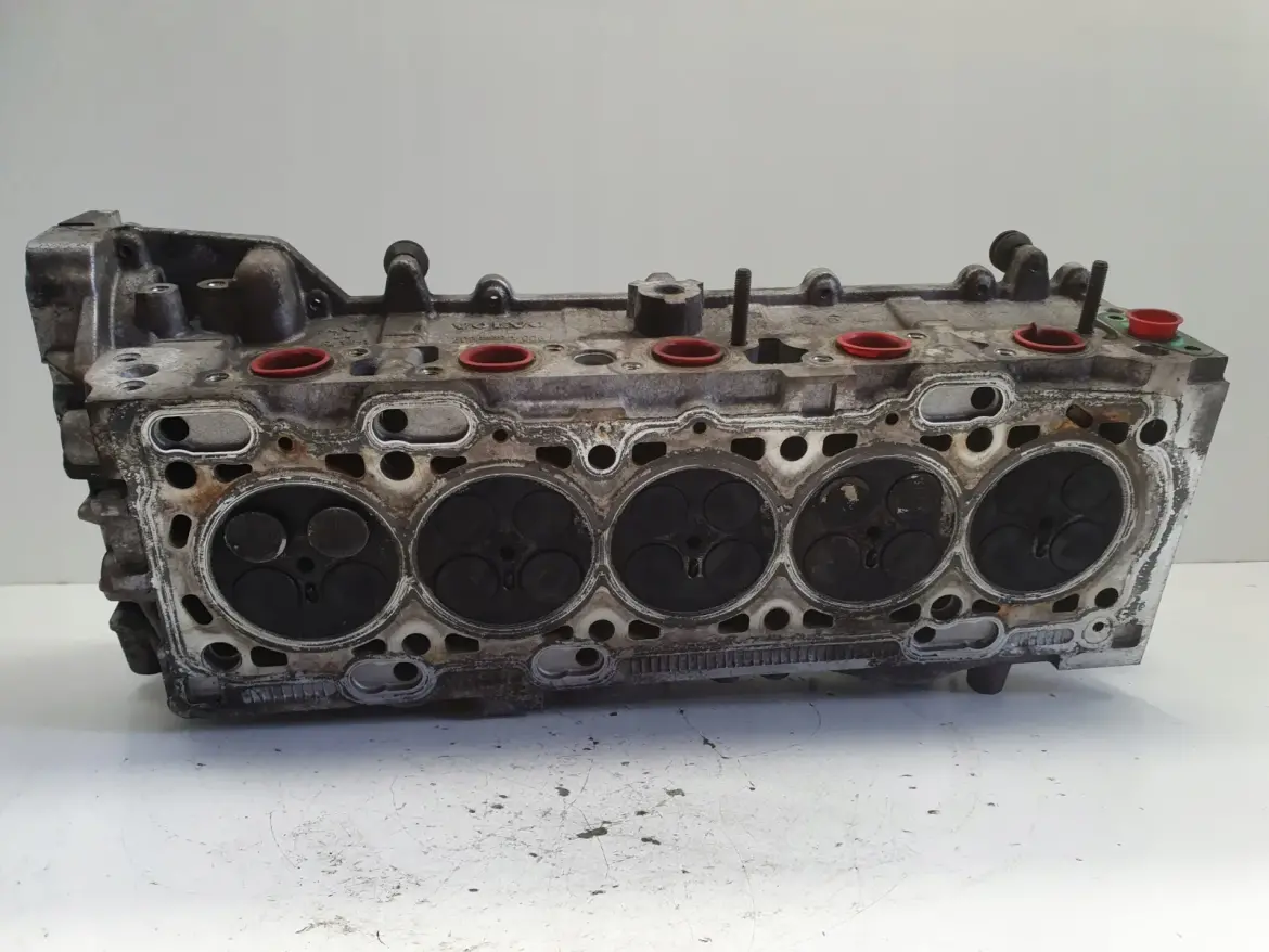 Volvo S60 I V70 II XC90 2.4 D5 GŁOWICA CYLINDRÓW wałki 30731988