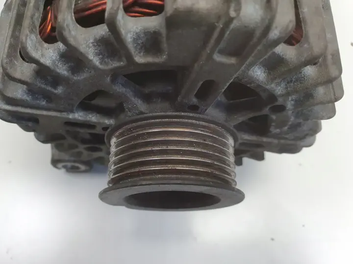 BMW E87 E90 2.0 D ALTERNATOR valeo 7802261 AL04 180A