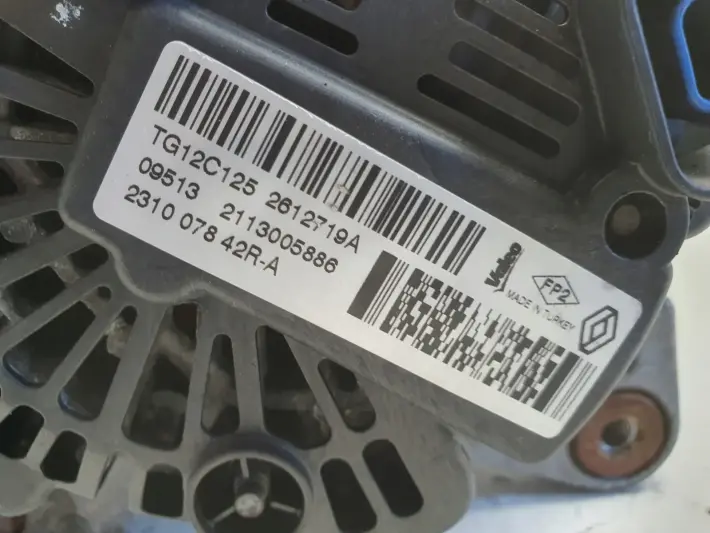 Renault Clio IV 0.9 TCe ALTERNATOR TG12C125 231007842R 2113005886