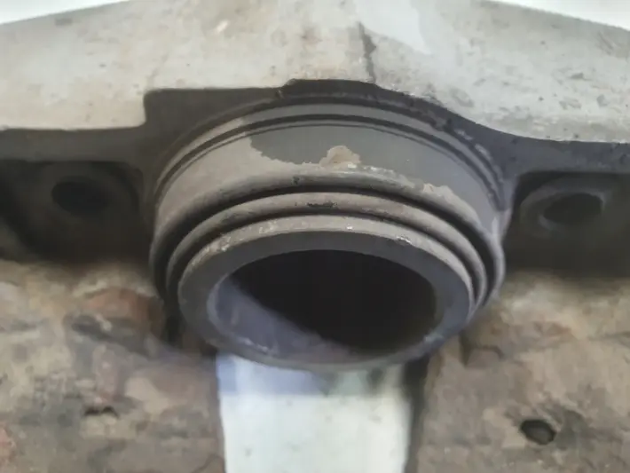 Volvo V40 II PRZEDNI ZACISK HAMULCOWY lewy przód KIEROWCY L.P 975