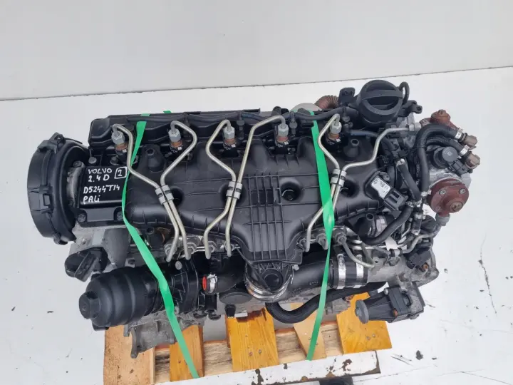 SILNIK KOMPLET Volvo V70 III 2.4 D5 175KM pali 148tyś D5244T14