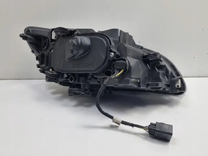 Volvo V60 S60 II LIFT PRZEDNIA LAMPA LEWA lewy przód XENON SKRĘTNY 31395902