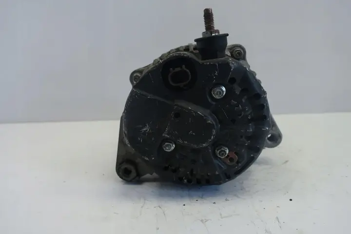 Jeep Liberty 2.4 16V ALTERNATOR oryginał