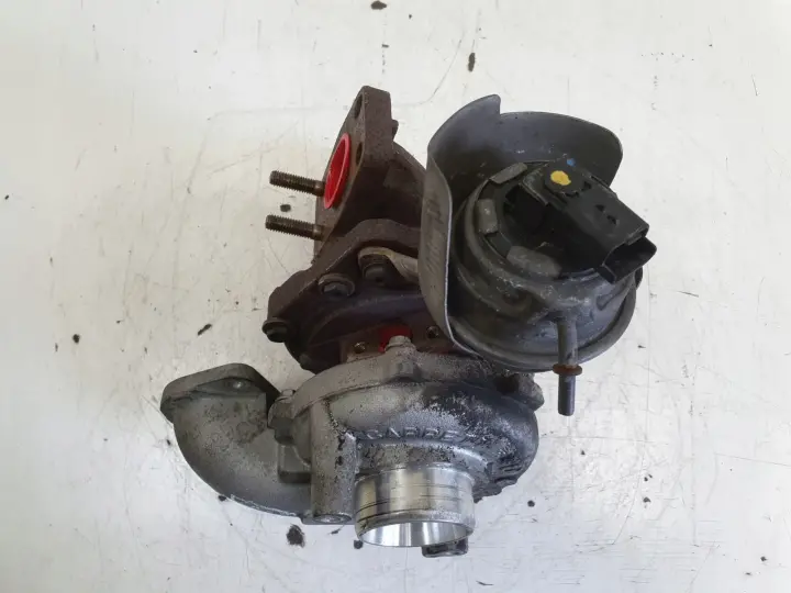 Volvo V60 S60 II 1.6 D2 TURBOSPRĘŻARKA turbo 9686120680