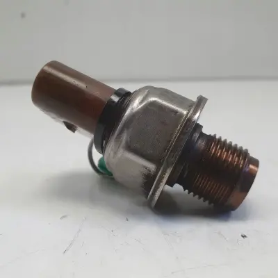 VW Passat B6 2.0 TDI CZUJNIK PALIWA zawór 03L906051