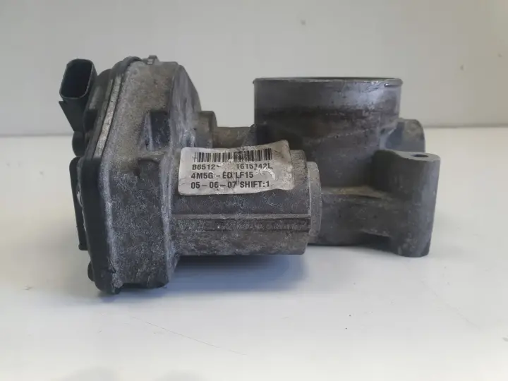 Ford Focus MK2 II 1.8 16V PRZEPUSTNICA 4M5G-ED