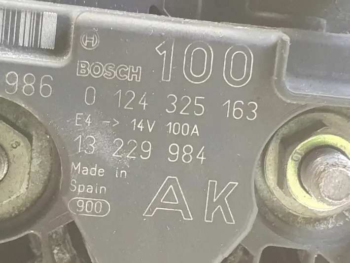 Opel Vectra C lift 1.8 16V ALTERNATOR 0124325163 100A AK