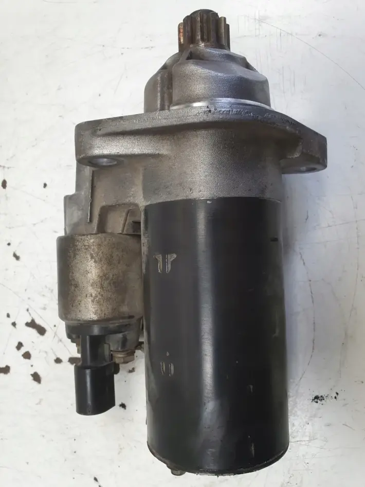 VW Golf V 1.9 TDI 03-09r ROZRUSZNIK bosch BXE BKC 105KM 0001123038