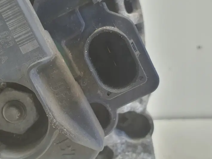 Audi A3 II 8P 1.6 TDI ALTERNATOR 03L903023