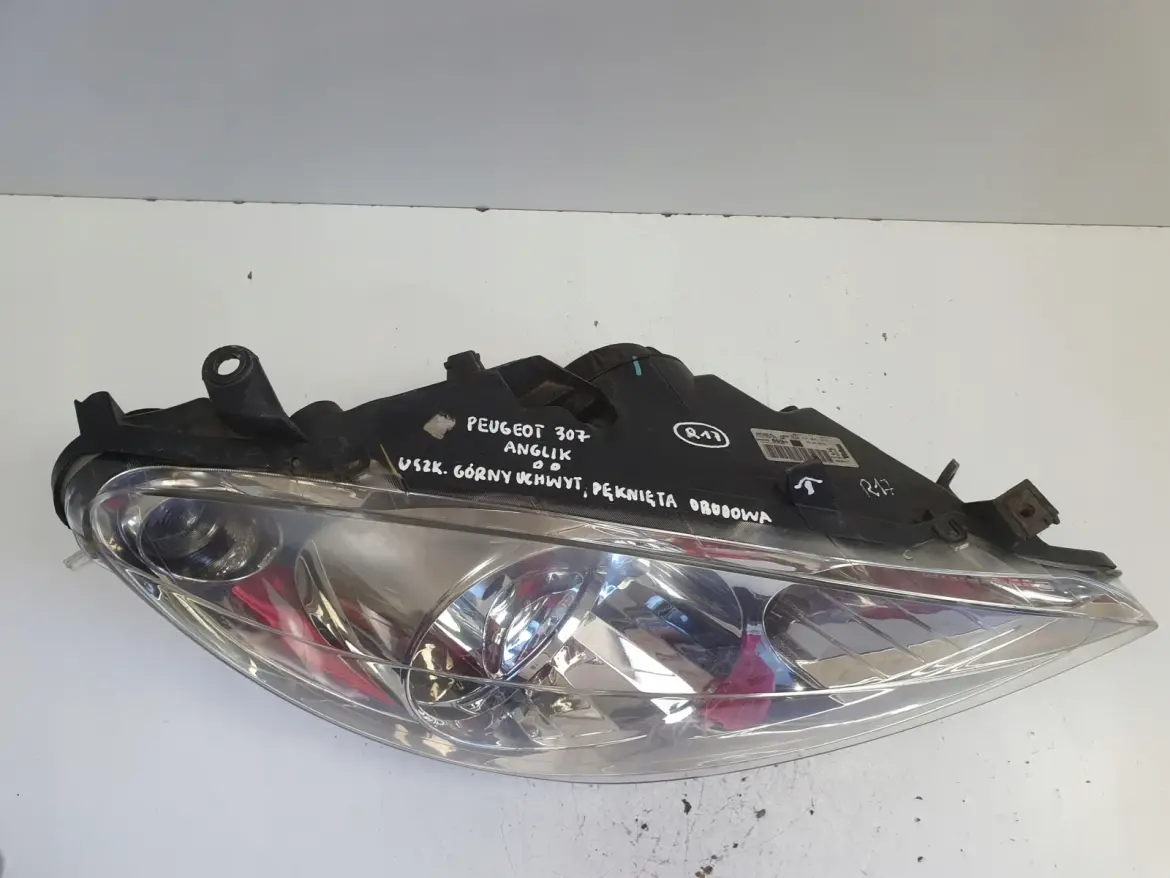 Peugeot 307 01-05 PRZEDNIA LAMPA PRAWA prawy przód anglik 9634369280