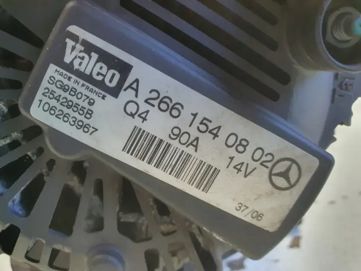 Mercedes W169 1.5 8V ALTERNATOR A2661540802 90A valeo