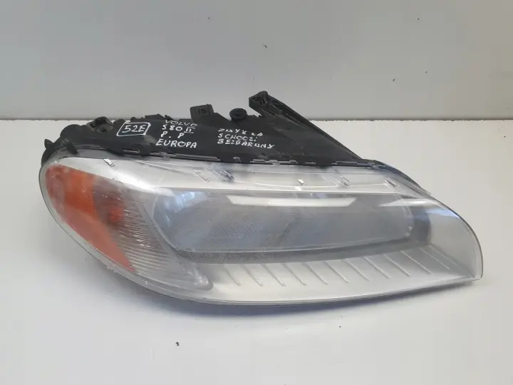 Volvo S80 II V70 III 06-16r PRZEDNIA LAMPA PRAWA PRAWY PRZÓD 31214352