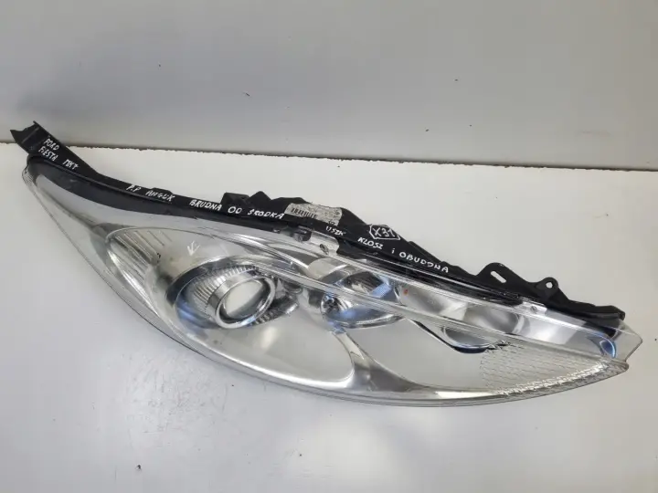 Ford Fiesta MK7 08-17r PRZEDNIA LAMPA PRAWA PRAWY PRZÓD