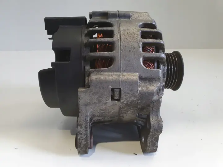 Skoda Fabia I VW Polo IV 1.2 12V ALTERNATOR valeo 03D903025J