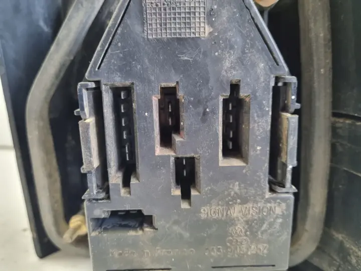 VW Passat B3 kombi TYLNA LEWA LAMPA Lewy tył kierowcy