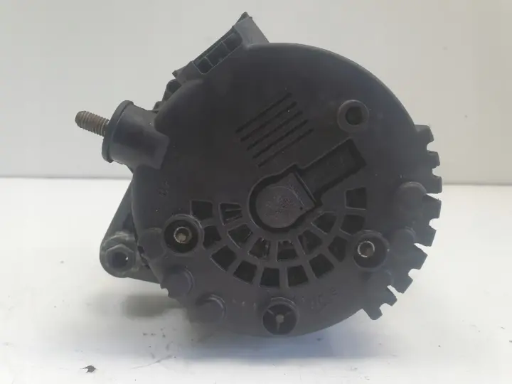 Hyundai i30 1.6 CRDI ALTERNATOR valeo 2611067 130A