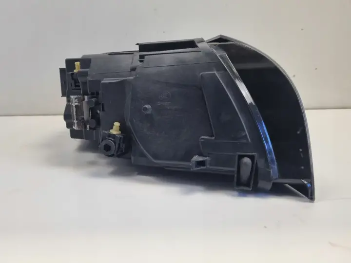 Volvo S40 II V50 LIFT 07- XENON PRZEDNIA LAMPA LEWA lewy przód 31299587
